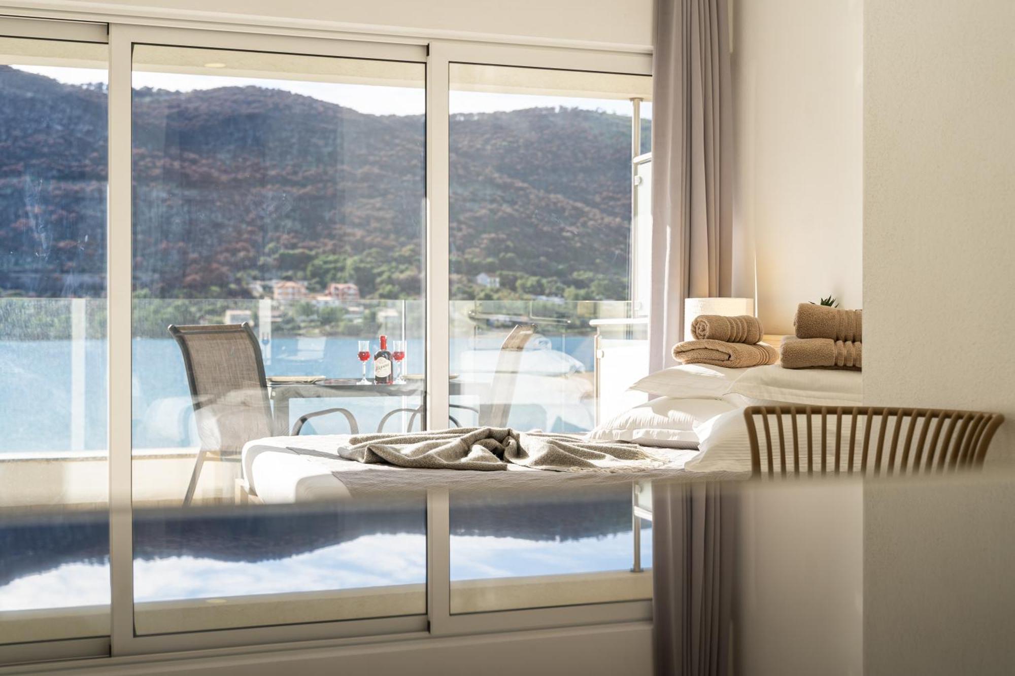 Apartments Holidays Roko Гребащиця Екстер'єр фото