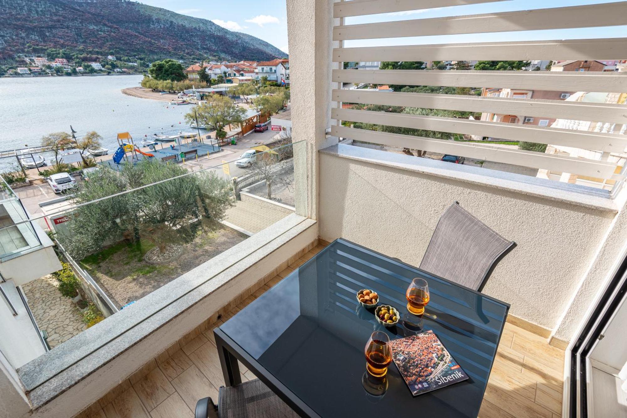 Apartments Holidays Roko Гребащиця Номер фото