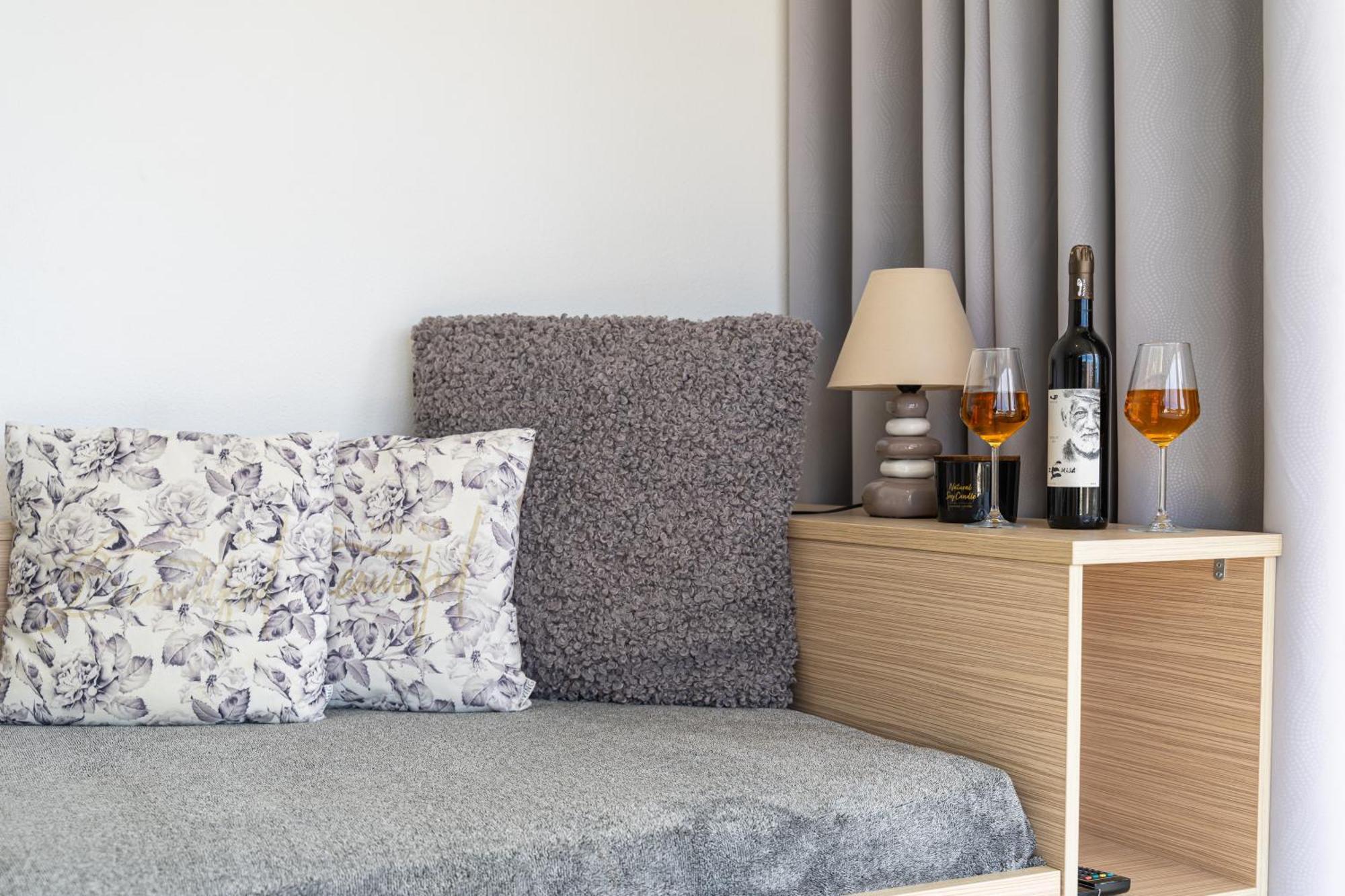 Apartments Holidays Roko Гребащиця Номер фото