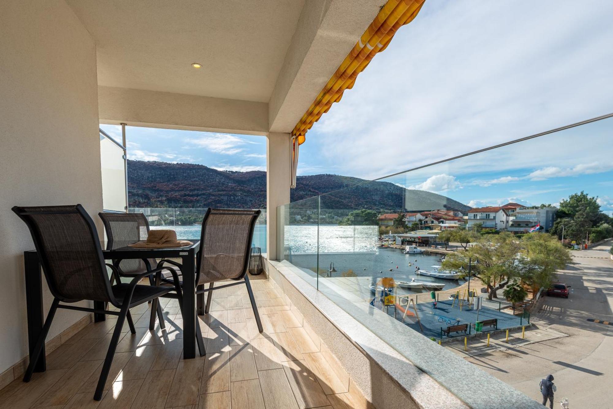Apartments Holidays Roko Гребащиця Номер фото