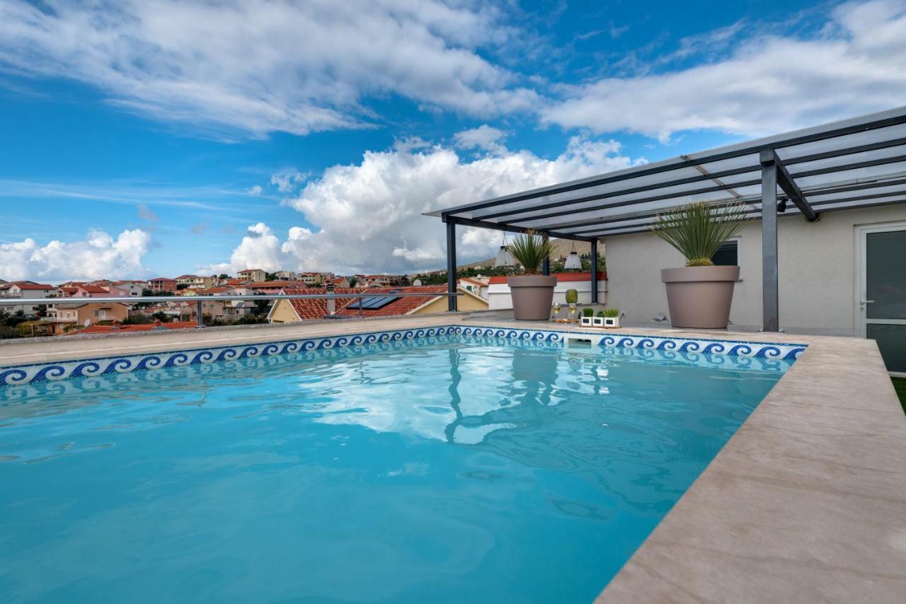 Apartments Holidays Roko Гребащиця Екстер'єр фото